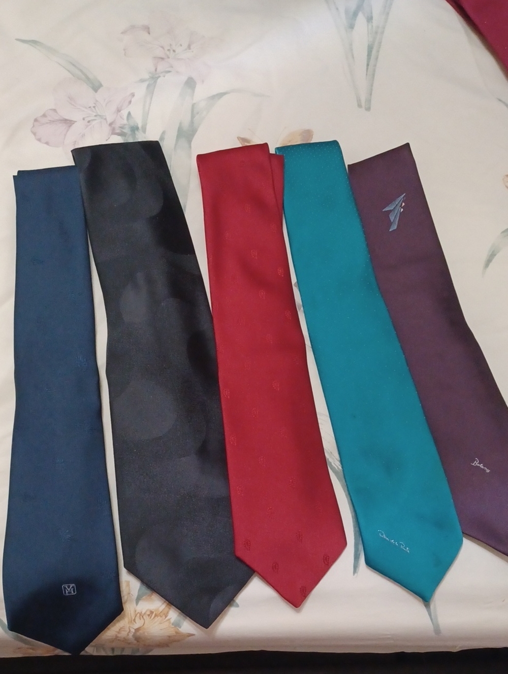 Classic Men's Solid Color Necktie - Red, Teal, Navy, Black, Purple